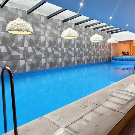 One Apartments 키토 외부 사진