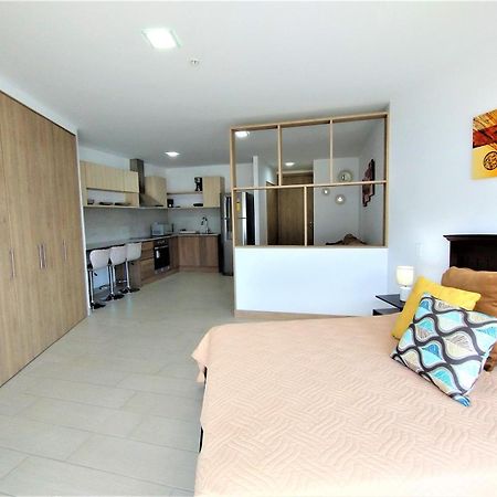 One Apartments 키토 외부 사진