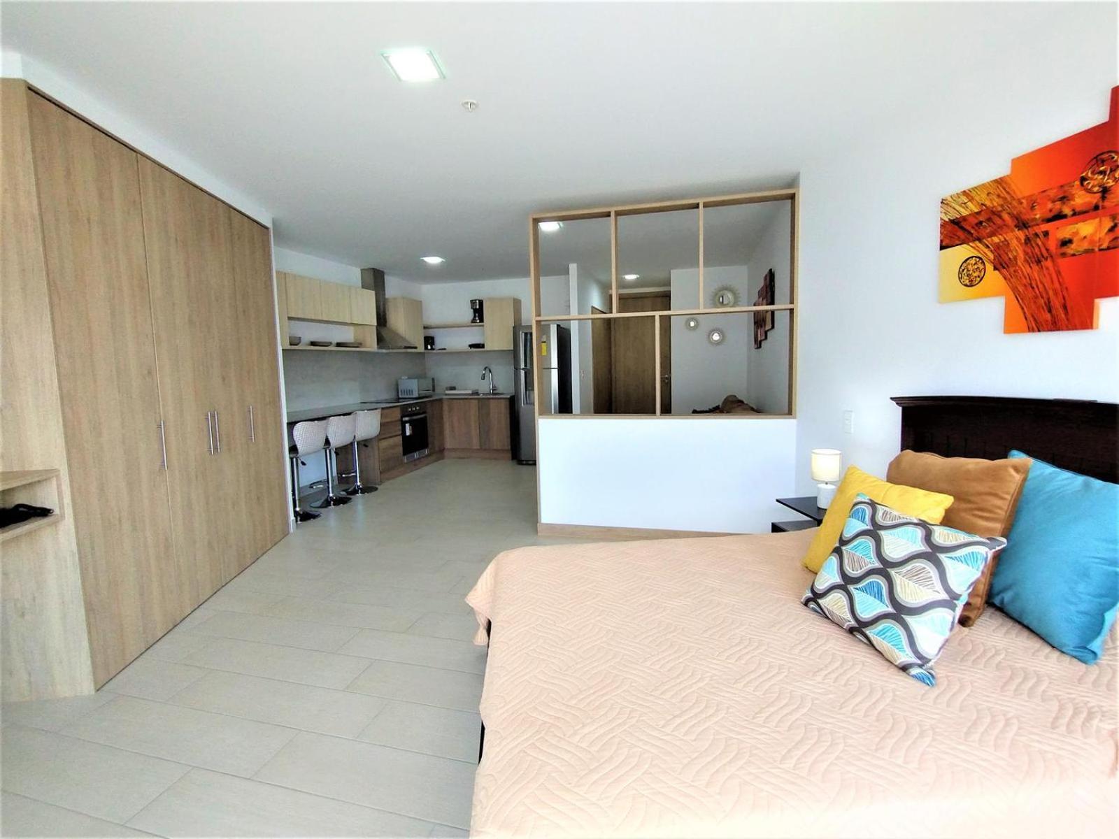 One Apartments 키토 외부 사진